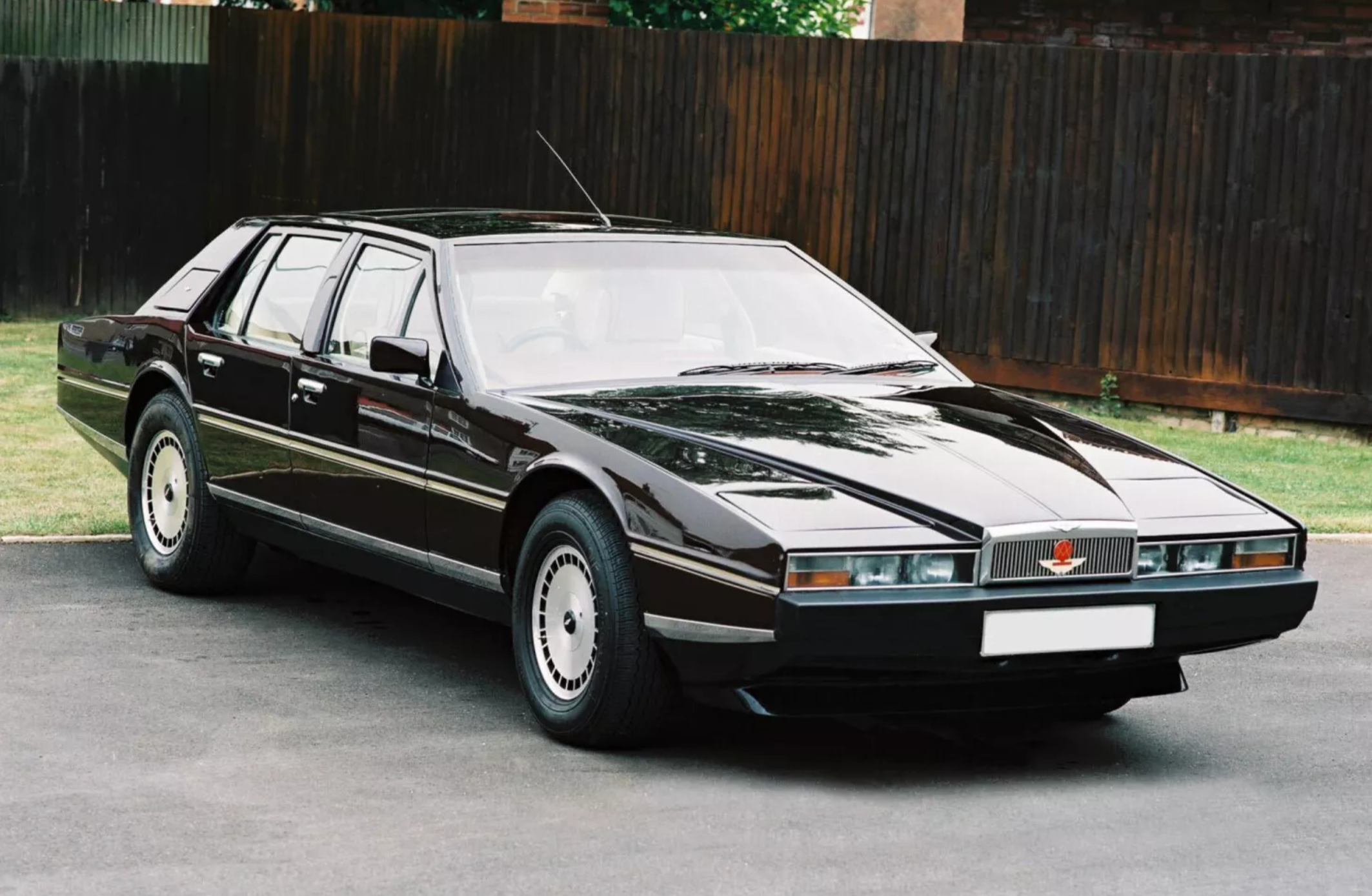 Aston Martin Lagonda